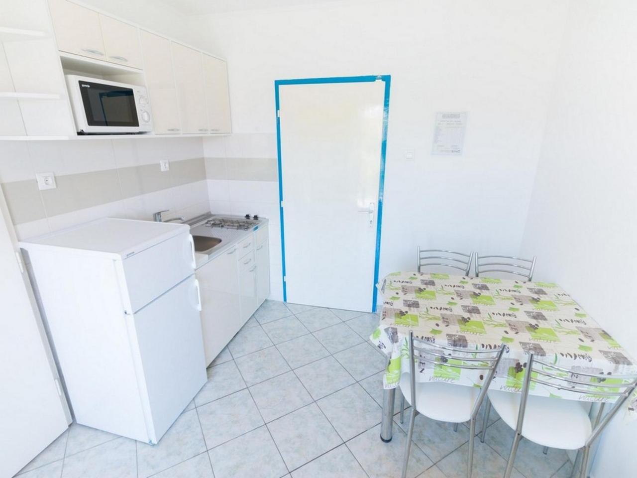 Apartment And Rooms Kristina บัชกา ภายนอก รูปภาพ
