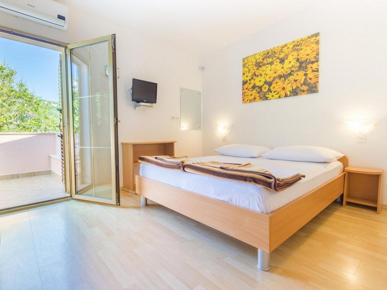Apartment And Rooms Kristina บัชกา ภายนอก รูปภาพ