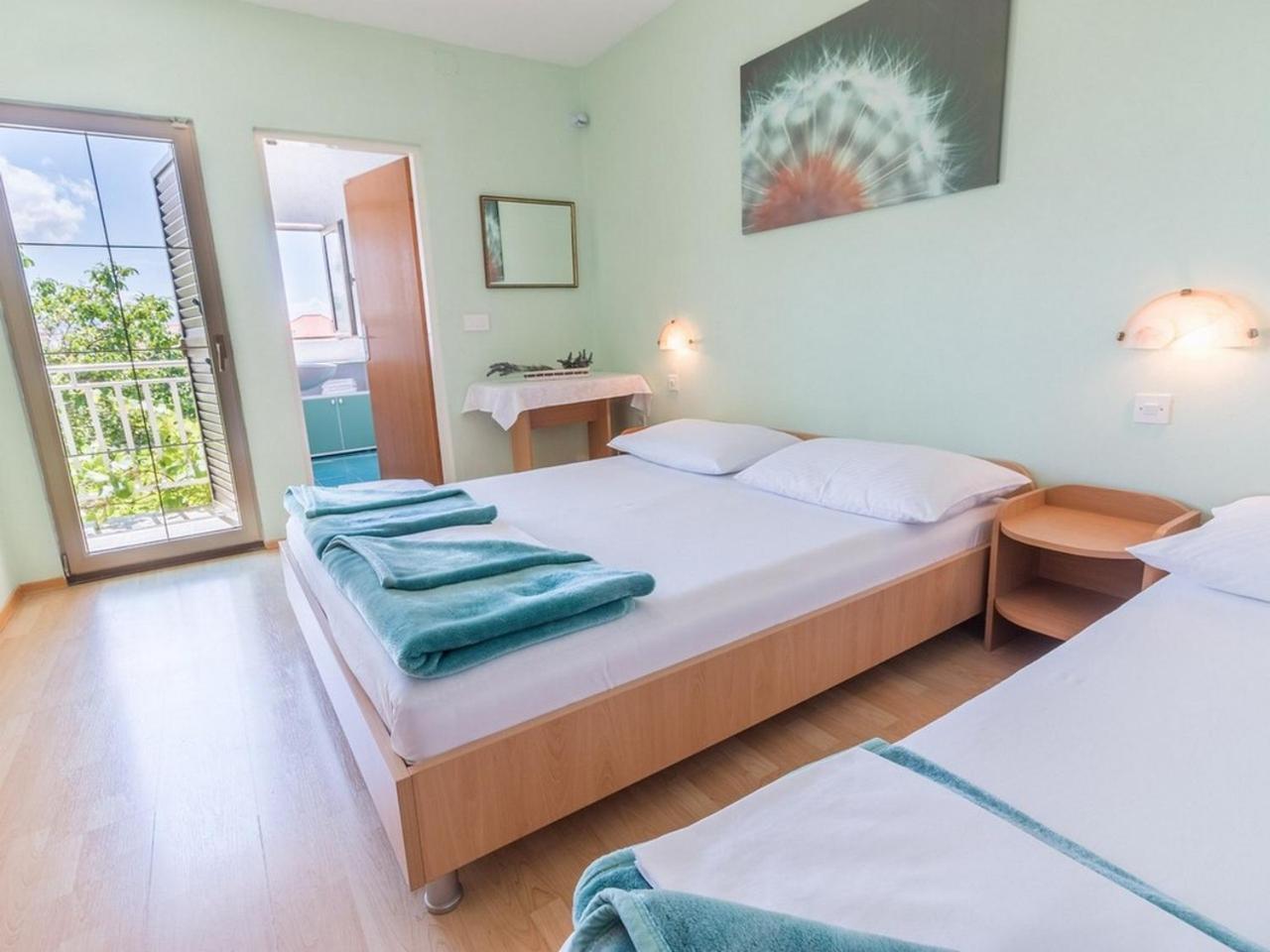 Apartment And Rooms Kristina บัชกา ภายนอก รูปภาพ