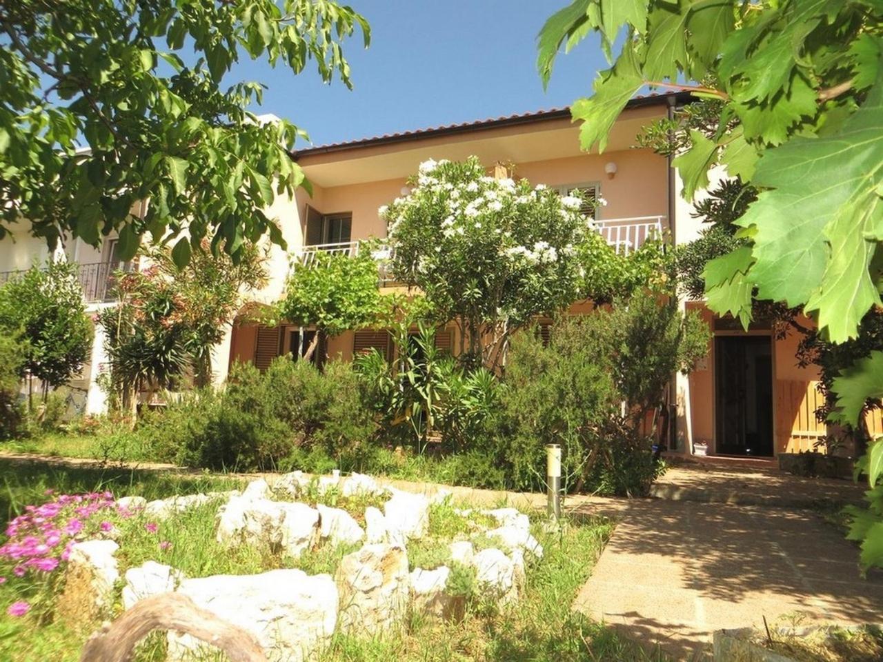 Apartment And Rooms Kristina บัชกา ภายนอก รูปภาพ