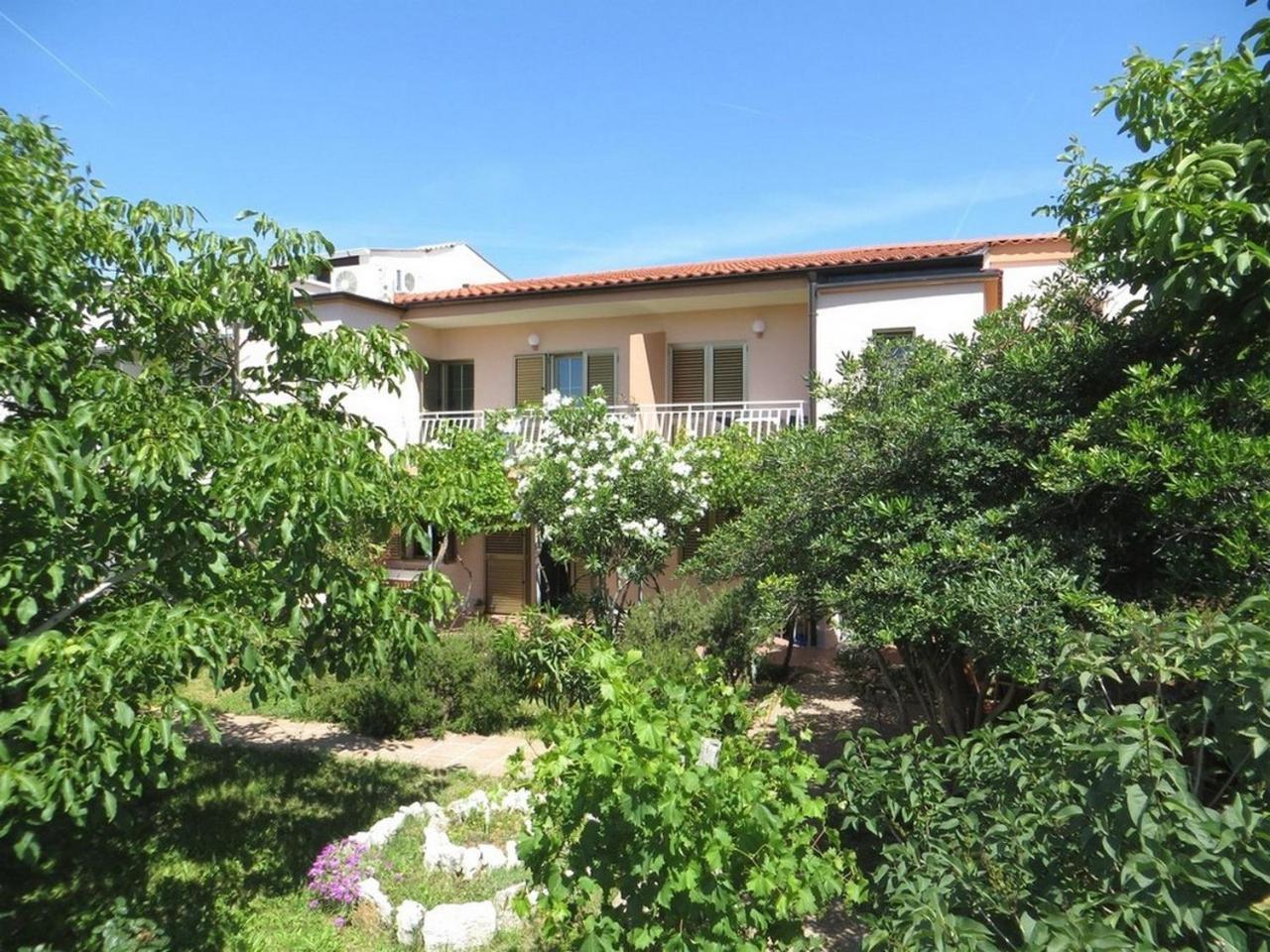 Apartment And Rooms Kristina บัชกา ภายนอก รูปภาพ