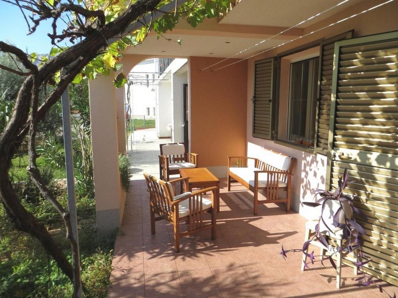 Apartment And Rooms Kristina บัชกา ภายนอก รูปภาพ